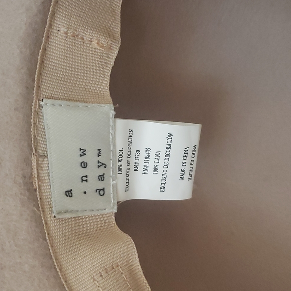 A New Day wool hat - Picture 3 of 6